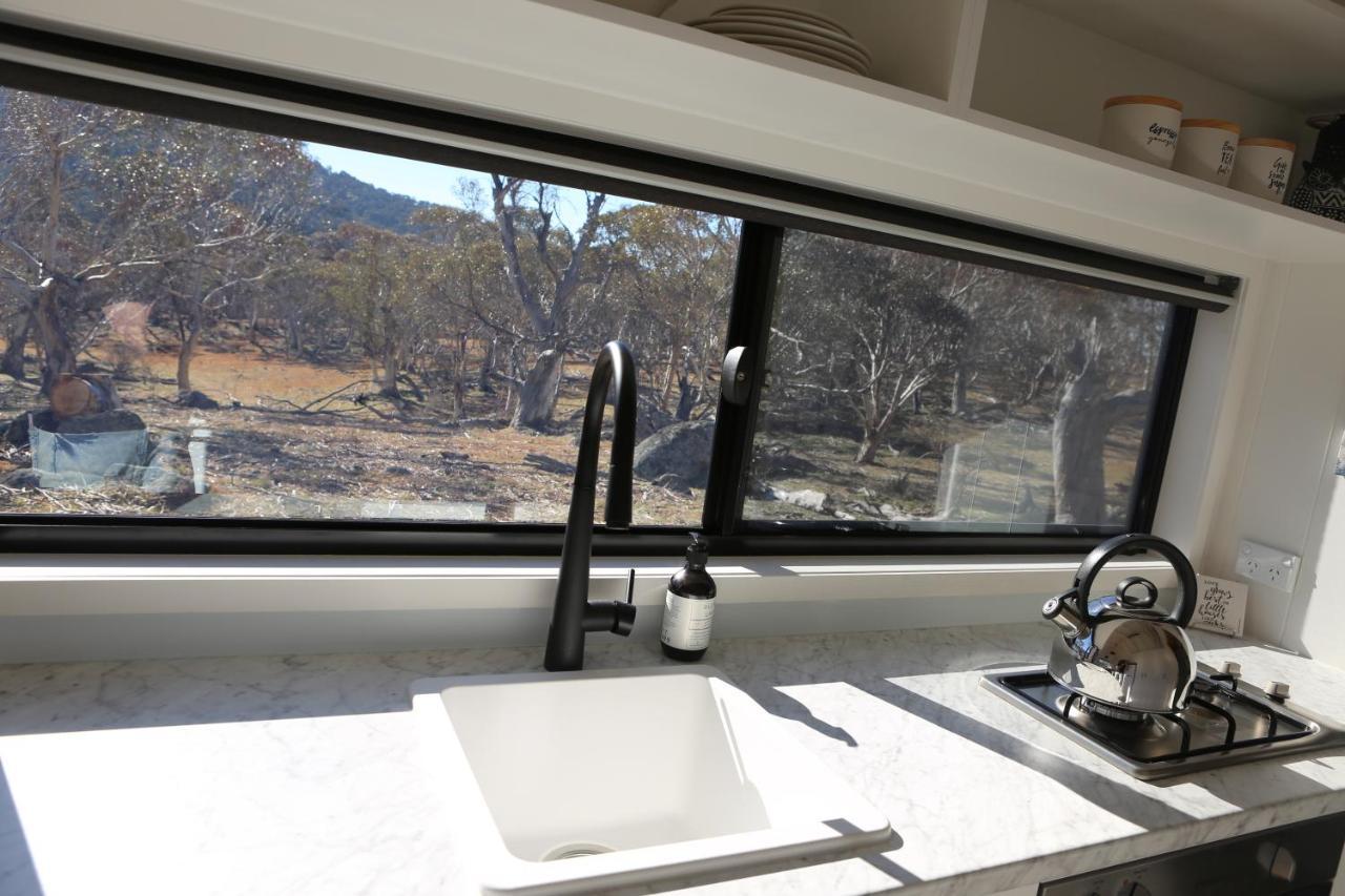 Big Yard Escapes - Two Off-Grid Tiny Houses On The Mowamba River Jindabyne Exterior foto