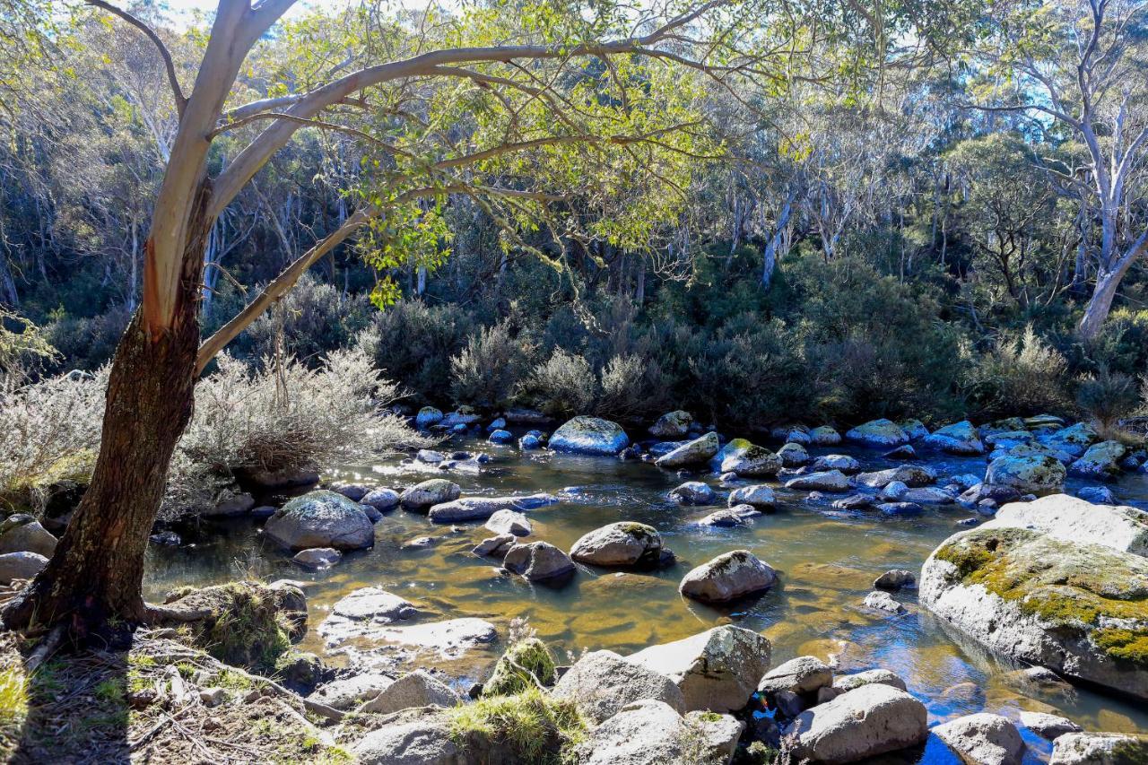 Big Yard Escapes - Two Off-Grid Tiny Houses On The Mowamba River Jindabyne Exterior foto