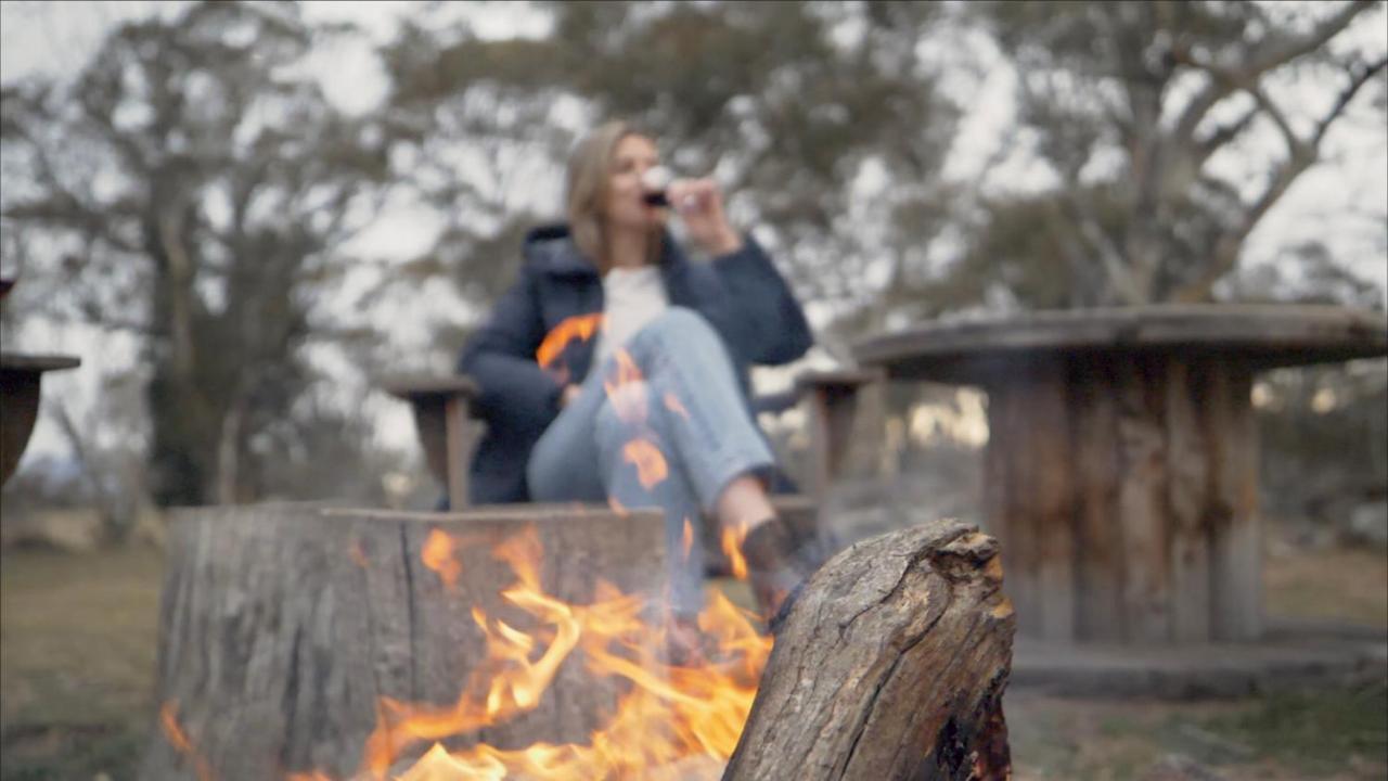 Big Yard Escapes - Two Off-Grid Tiny Houses On The Mowamba River Jindabyne Exterior foto